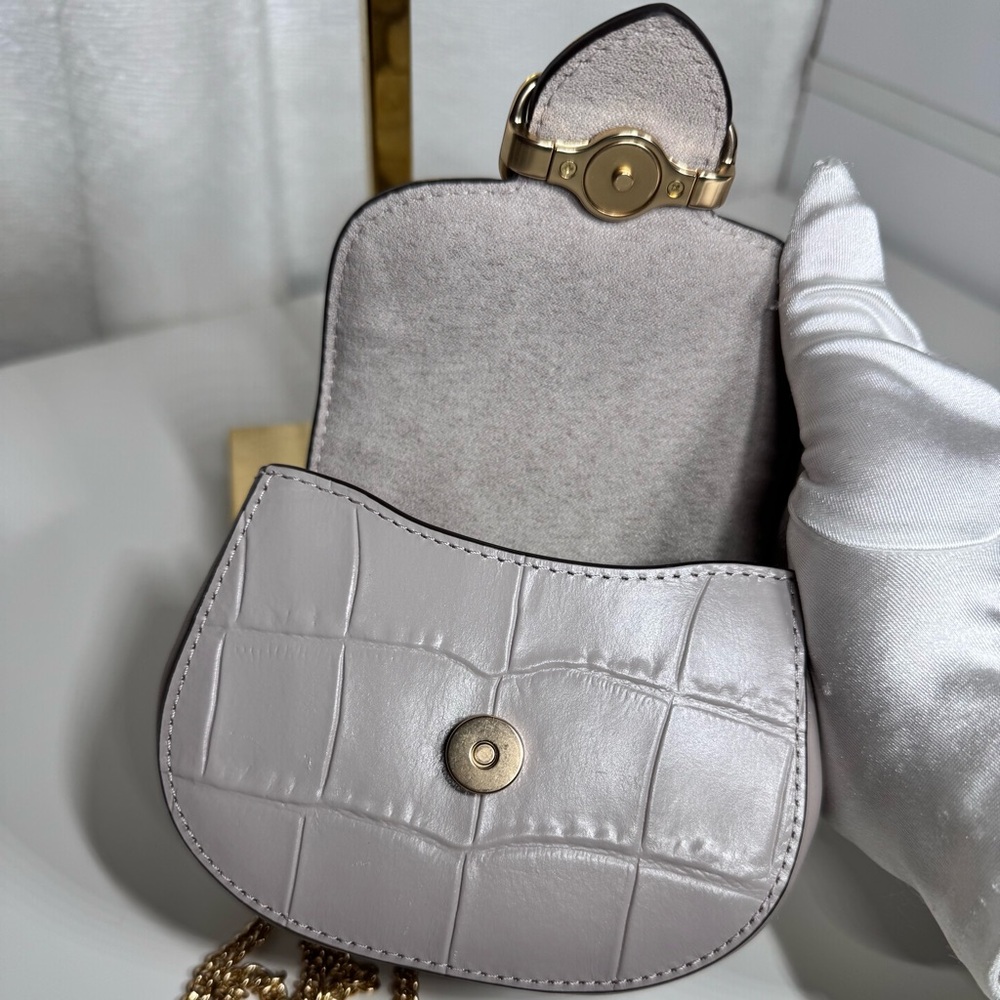 ❣️SOLD - Coach Morgan Card Case On A Chain - Picture 10 of 15